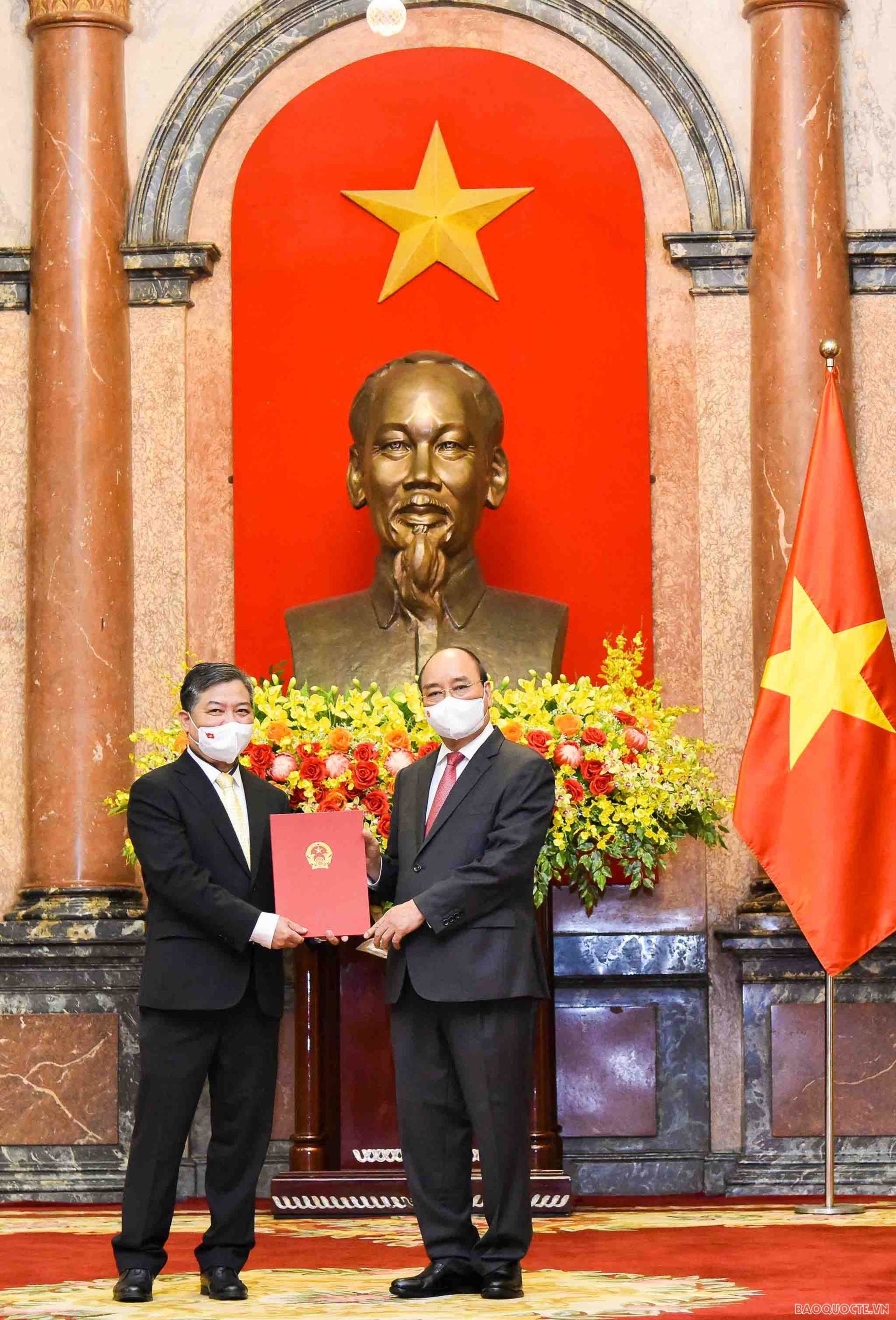 Chủ tịch nước trao quyết định bổ nhiệm Đại sứ Việt Nam tại Campuchia