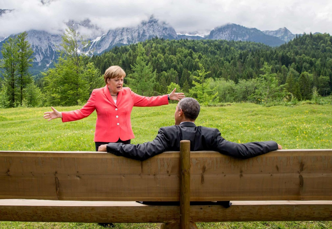 Hành trình 16 năm 'chèo lái' châu Âu của bà Merkel qua những bức ảnh