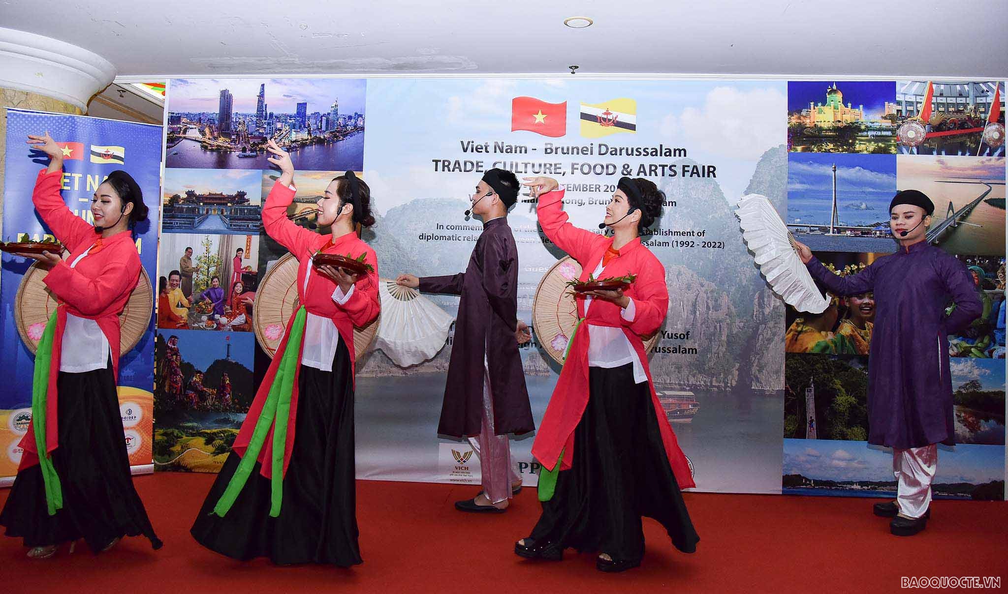 Bộ trưởng Ngoại giao Bùi Thanh Sơn thăm Brunei: Chuyến thăm nhiều kết quả Bộ trưởng Ngoại giao Bùi Thanh Sơn thăm Brunei: Chuyến thăm nhiều kết quả