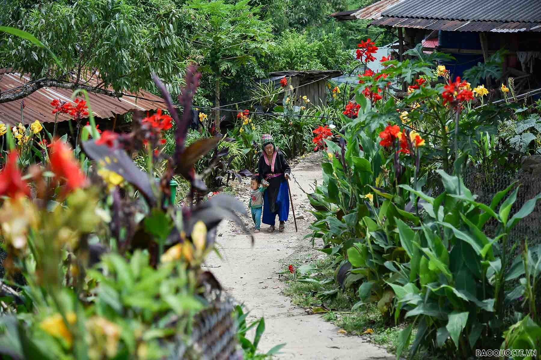 Khúc Thánh ca vang vọng giữa lưng chưng núi Lai Châu: Khúc Thánh ca vang vọng giữa lưng chừng núi ở bản Giàng Ly Cha