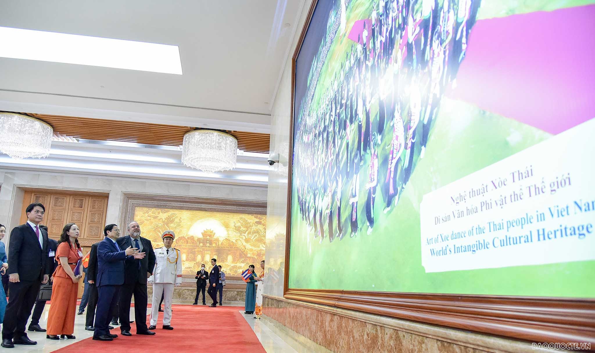 Lễ đón chính thức Thủ tướng Cuba Manuel Marrero Cruz tại Phủ Chủ tịch Lễ đón chính thức Thủ tướng Cuba Manuel Marrero Cruz tại Phủ Chủ tịch