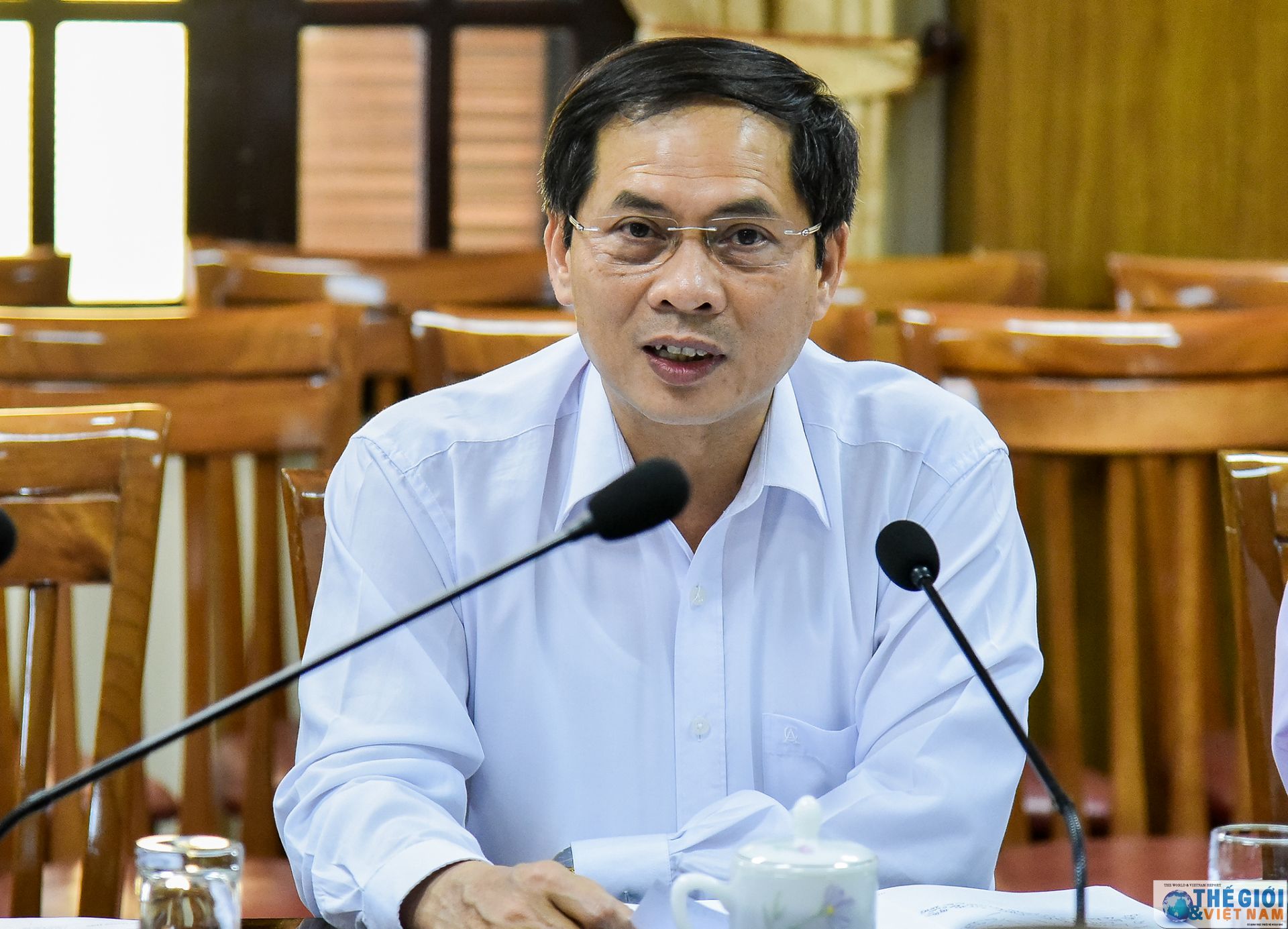 hoi nghi ban chap hanh dang bo bo ngoai giao lan thu 18