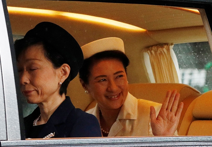 nhung hinh anh le dang quang cua nhat hoang naruhito