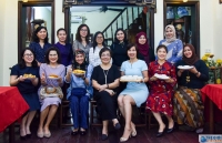Nhóm Phụ nữ Cộng đồng ASEAN trải nghiệm làm bánh gối, bánh trung thu