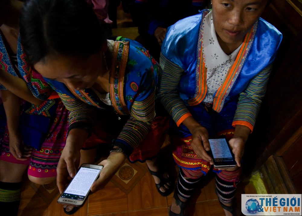 len dien bien cung nguoi mong hat thanh ca