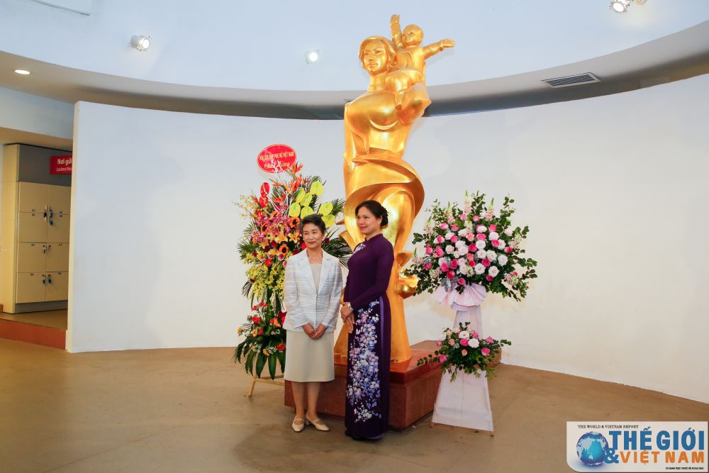 phu nhan thu tuong nhat ban suga mariko tham bao tang phu nu viet nam