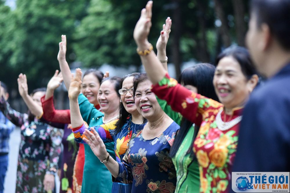 thu tuong nhat ban dao quanh ho guom