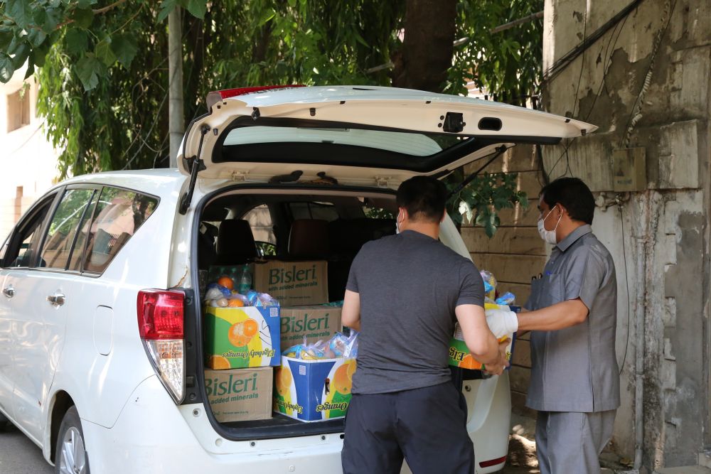 hanh trinh hoa kim tuoc va cau than chu khong de ai bi bo lai phia sau