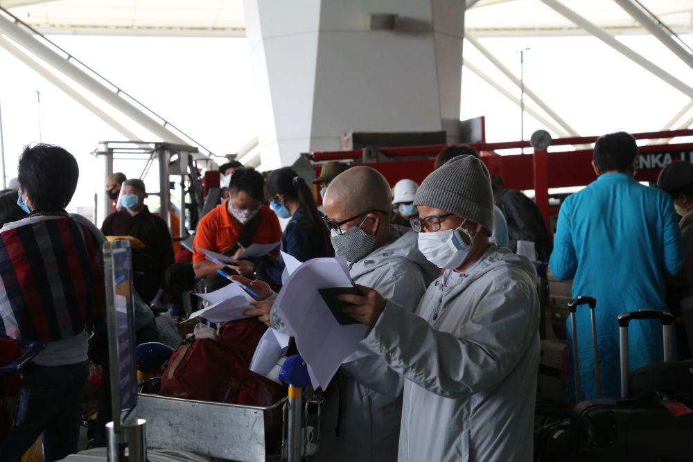 hanh trinh hoa kim tuoc va cau than chu khong de ai bi bo lai phia sau