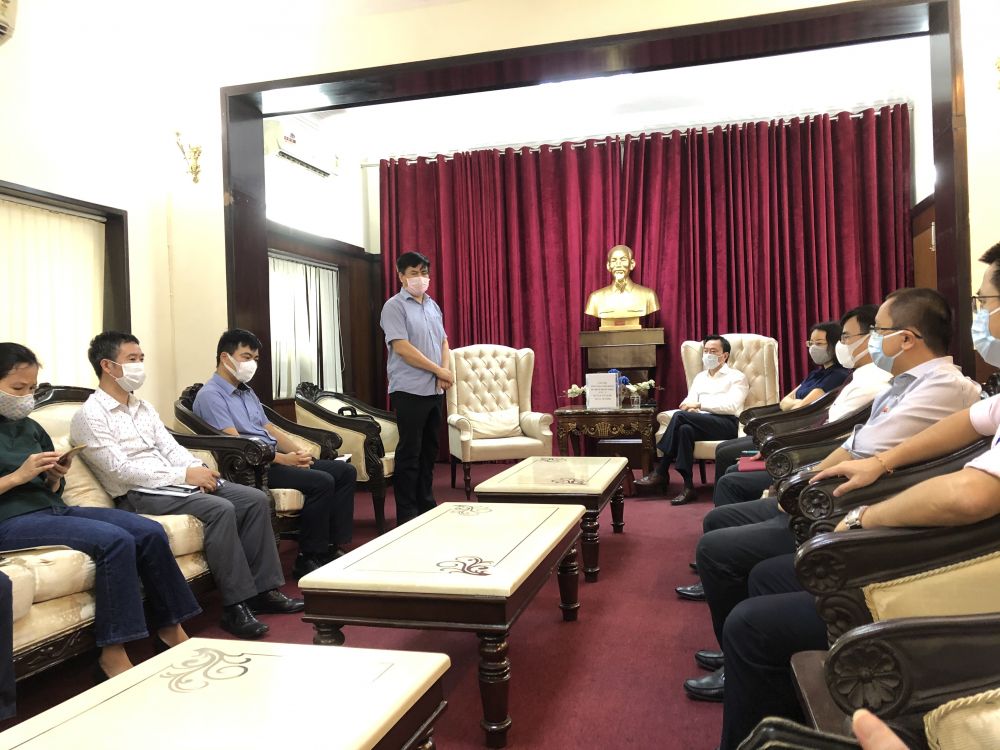 hanh trinh hoa kim tuoc va cau than chu khong de ai bi bo lai phia sau