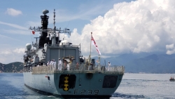 Tàu Hải quân Hoàng gia Anh cập cảng Cam Ranh, bắt đầu chuyến thăm Việt Nam 4 ngày