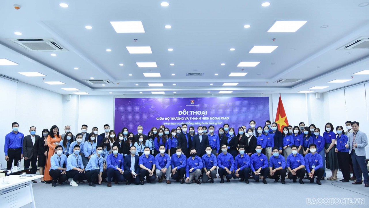 Viết tiếp trang sử vàng của nền ngoại giao hiện đại Viết tiếp trang sử vàng của nền ngoại giao hiện đại