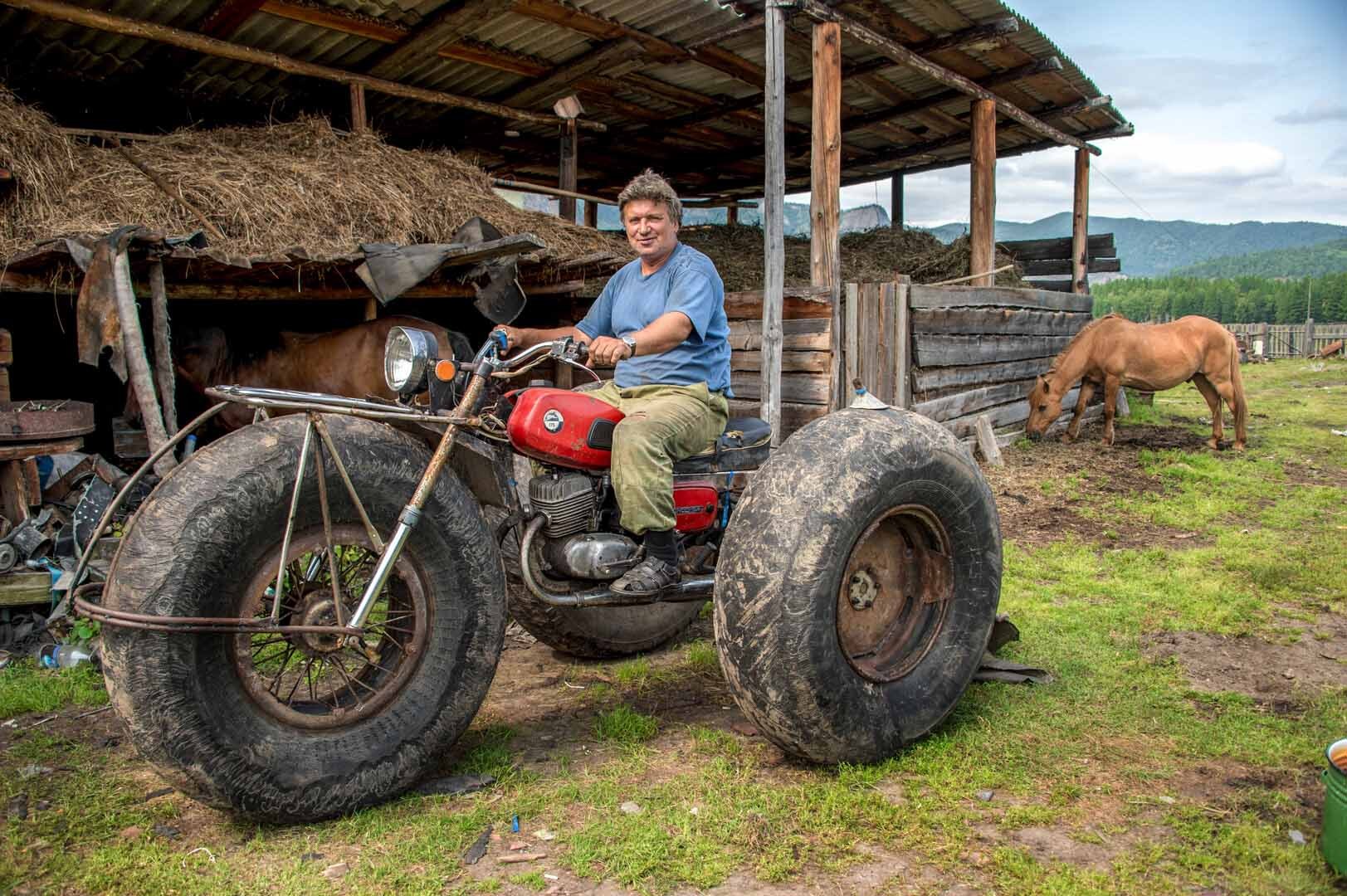 Cuộc sống ở ngôi làng bị cô lập ở Siberia của Nga