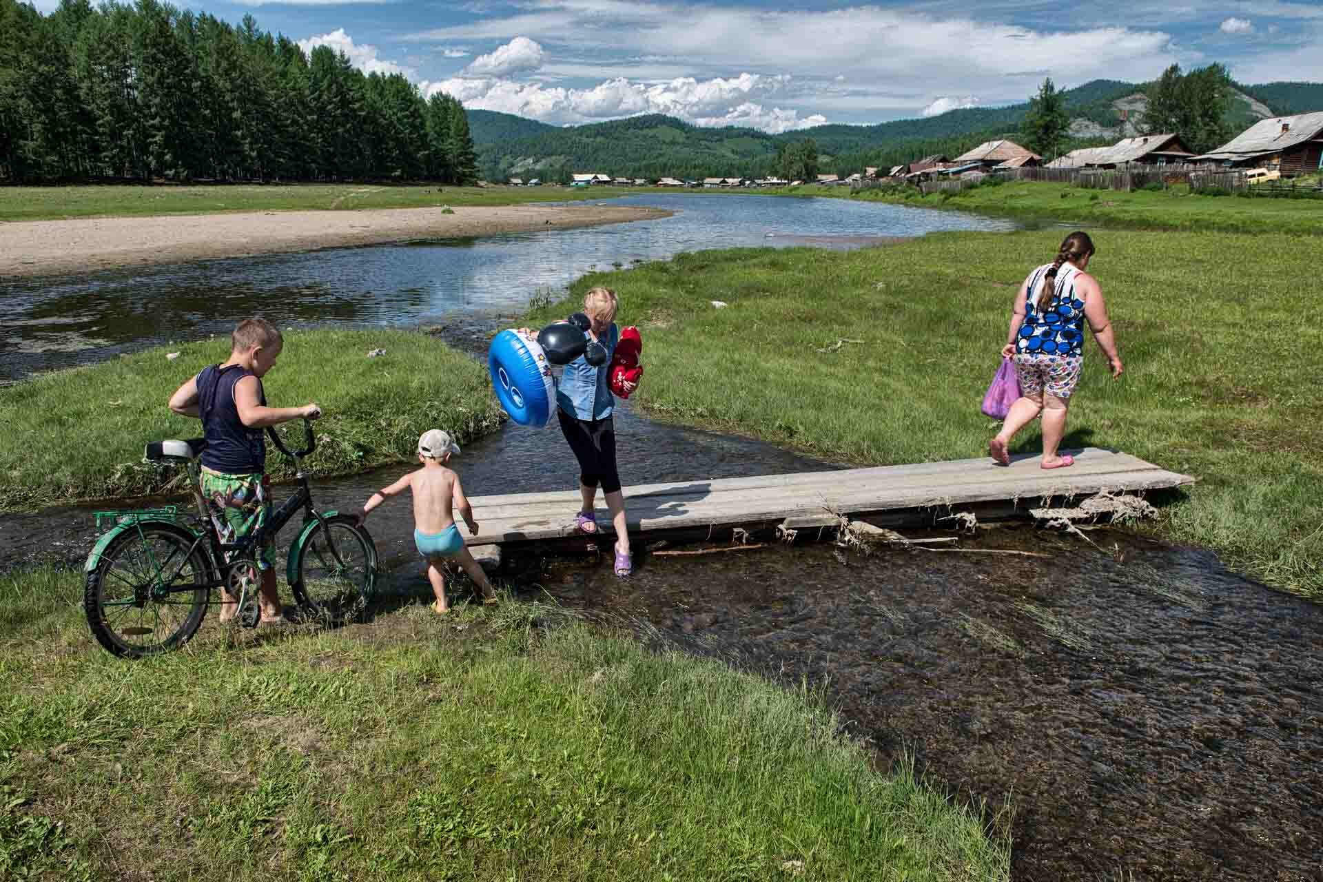 Cuộc sống ở ngôi làng bị cô lập ở Siberia của Nga