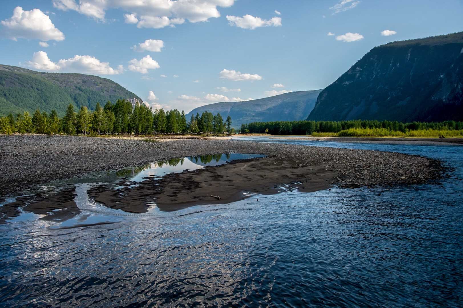 Cuộc sống ở ngôi làng bị cô lập ở Siberia của Nga