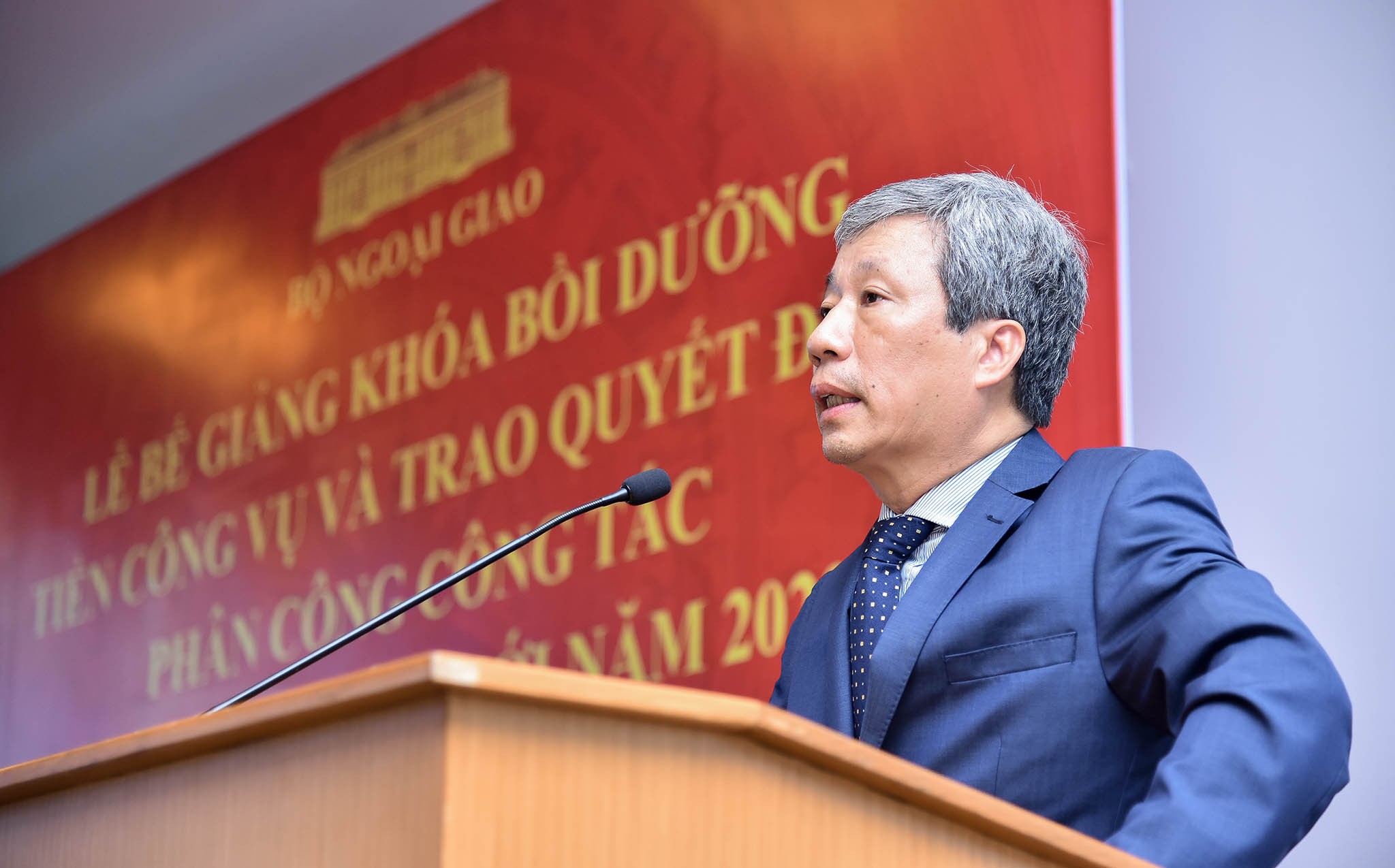 Bế giảng lớp tiền công vụ 2022 và trao quyết định phân công công tác cho cán bộ mới tuyển dụng Bế giảng lớp tiền công vụ 2022 và trao quyết định phân công công tác cho cán bộ mới tuyển dụng