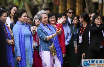 Phu nhân các Lãnh đạo Cấp cao APEC tham quan Hội An