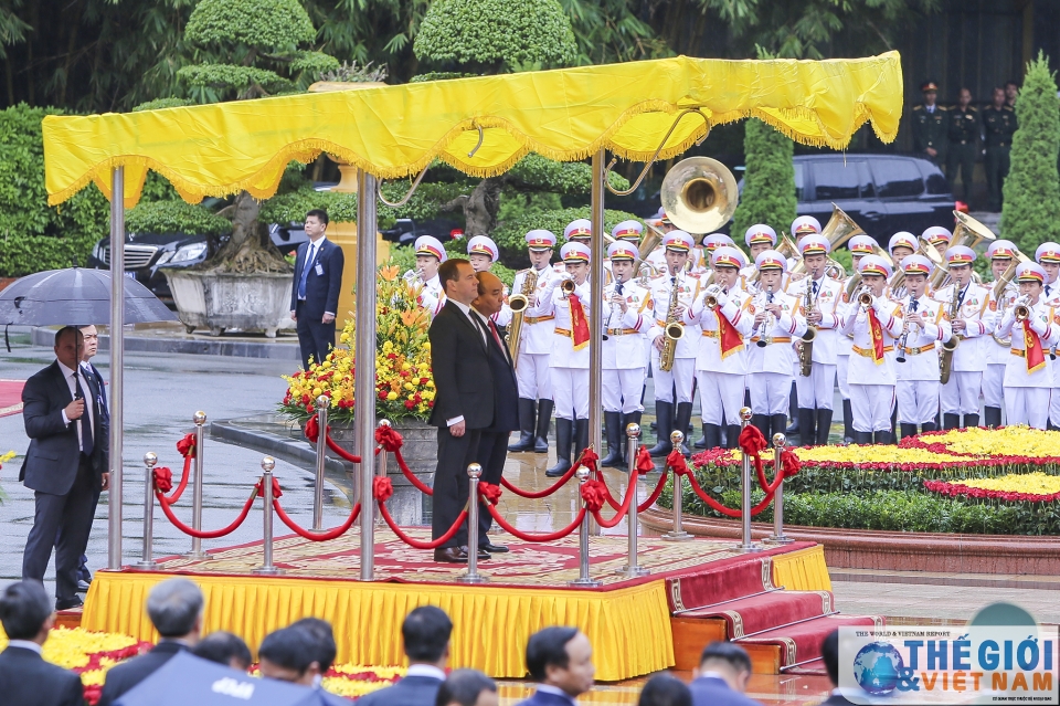 hinh anh le don thu tuong nga tai phu chu tich