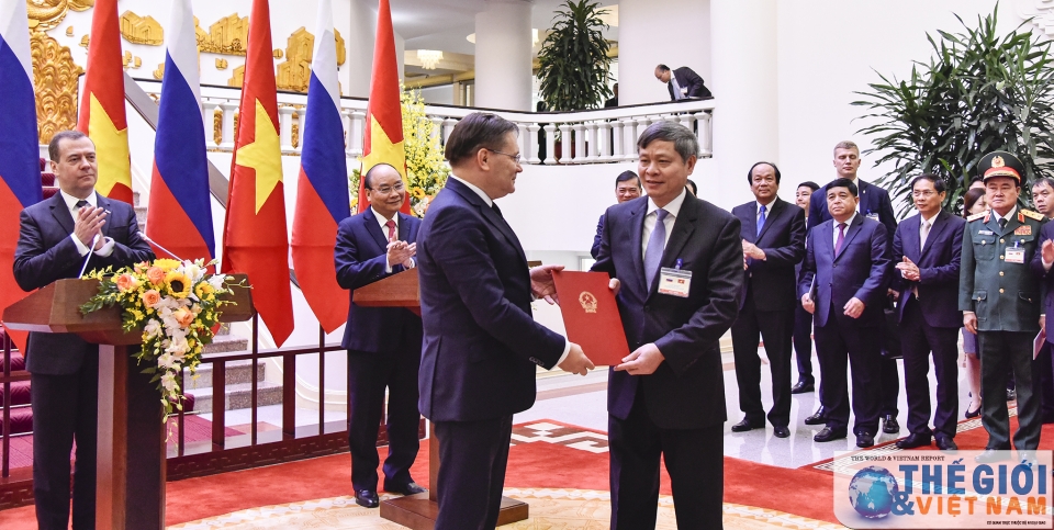 hinh anh le don thu tuong nga tai phu chu tich