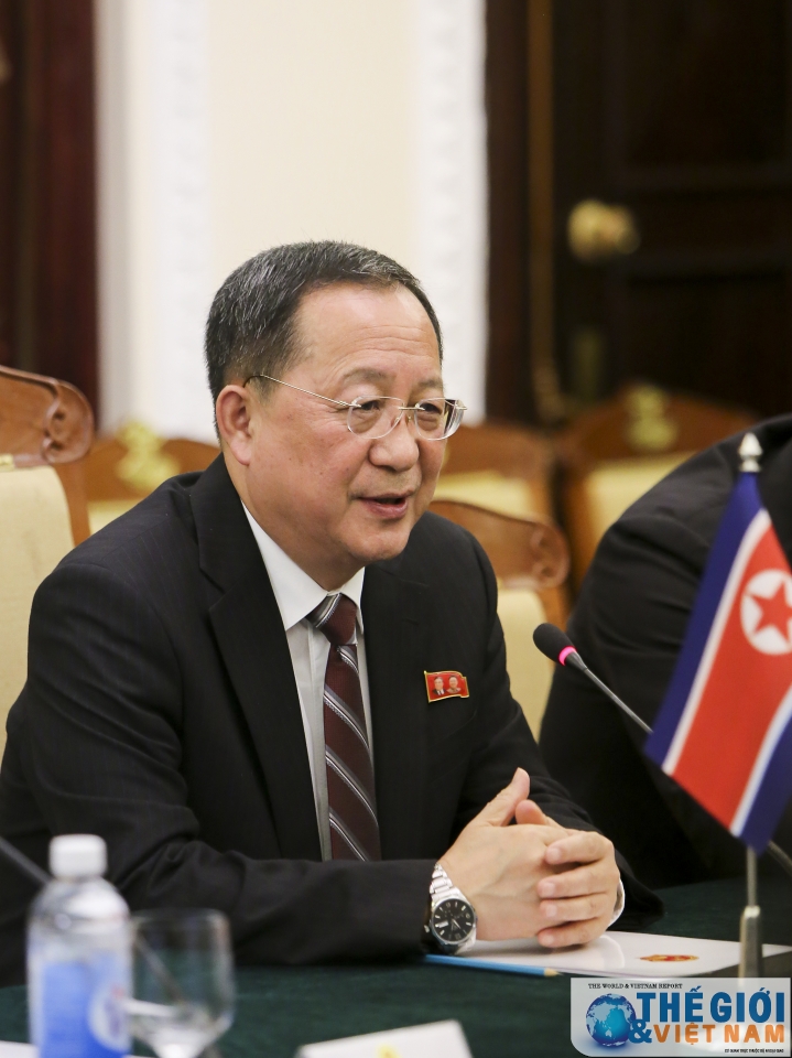 hinh anh ngoai truong trieu tien tai viet nam