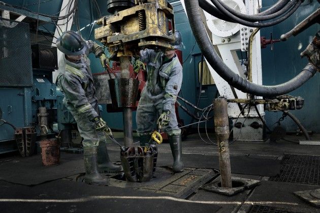 cac tap doan dau khi lon dang dich chuyen khoi voi canada