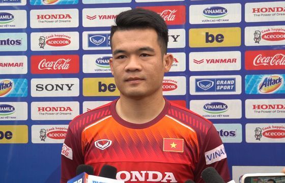 ngo hoang thinh khong ngan ngai doi dau voi chanathip songkrasin