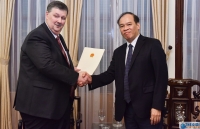 Lãnh đạo Cục Lãnh sự trao Giấy chấp nhận Tổng lãnh sự Nga tại TP. Đà Nẵng