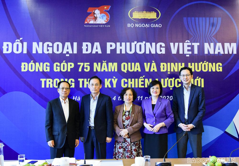 doi ngoai da phuong viet nam 75 nam qua va dinh huong thoi gian toi