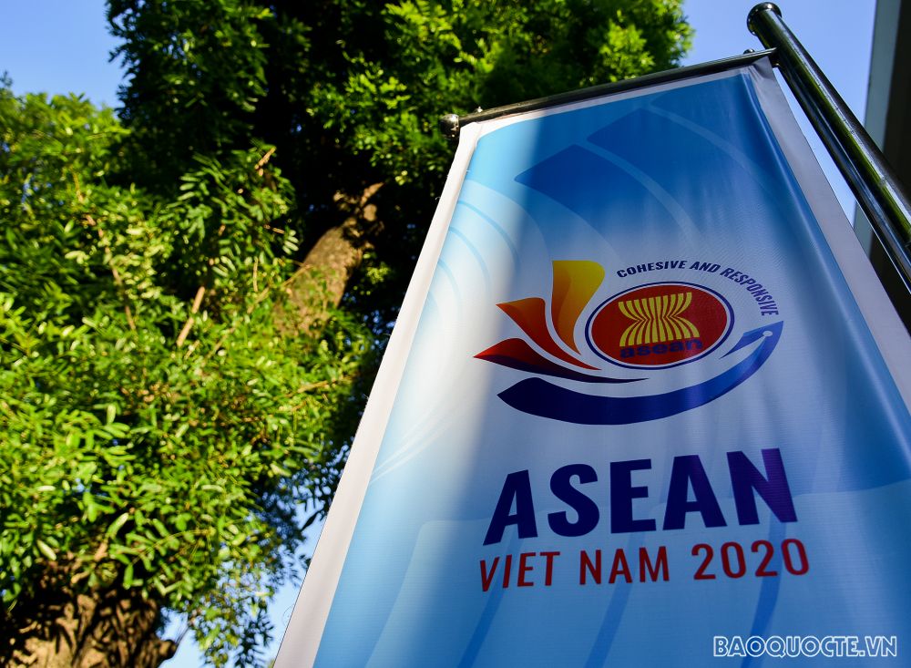 Thủ tướng dự Hội nghị các nhà lãnh đạo ASEAN: Củng cố đoàn kết, tương trợ giữa Việt Nam và các nước ASEAN