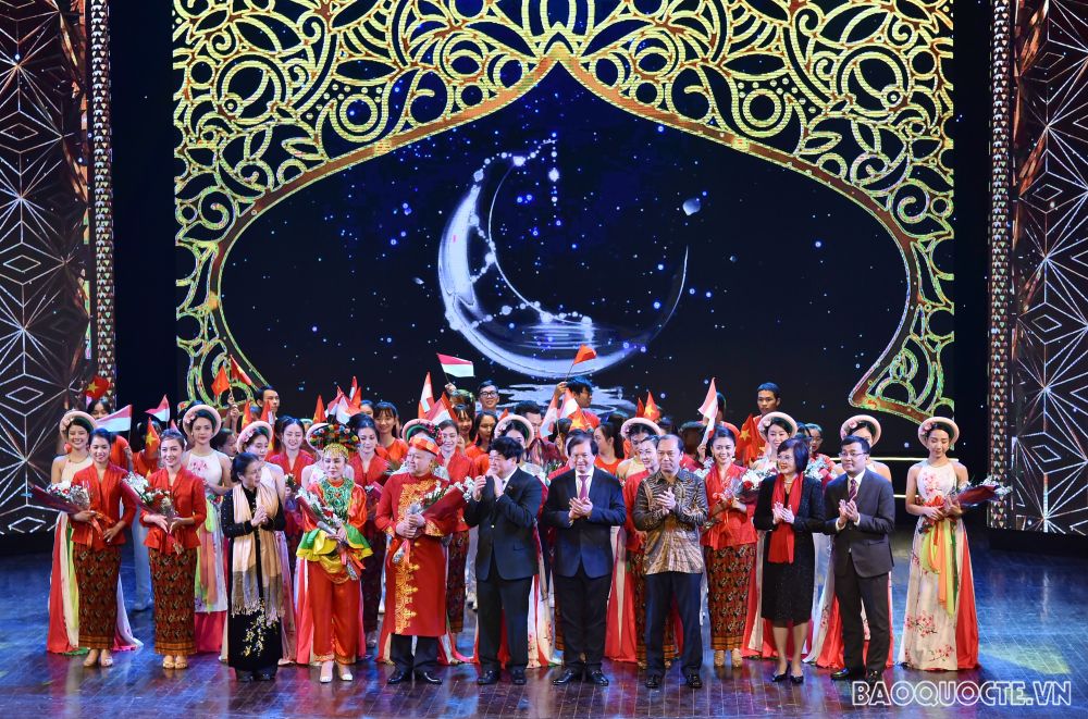 Đại sứ Indonesia tại Việt Nam hát Tiếng Việt trong đêm kỷ niệm quan hệ hai nước