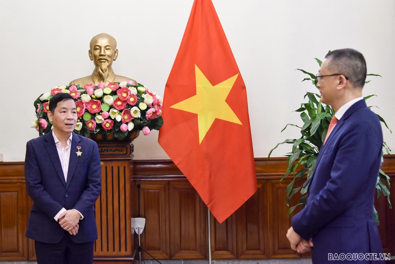 Tiến sĩ Vũ Thành Tự Anh khẳng định sẽ tiếp tục nỗ lực hợp tác hiệu quả với các đơn vị của Bộ Ngoại giao. (Ảnh: Nguyễn Hồng)