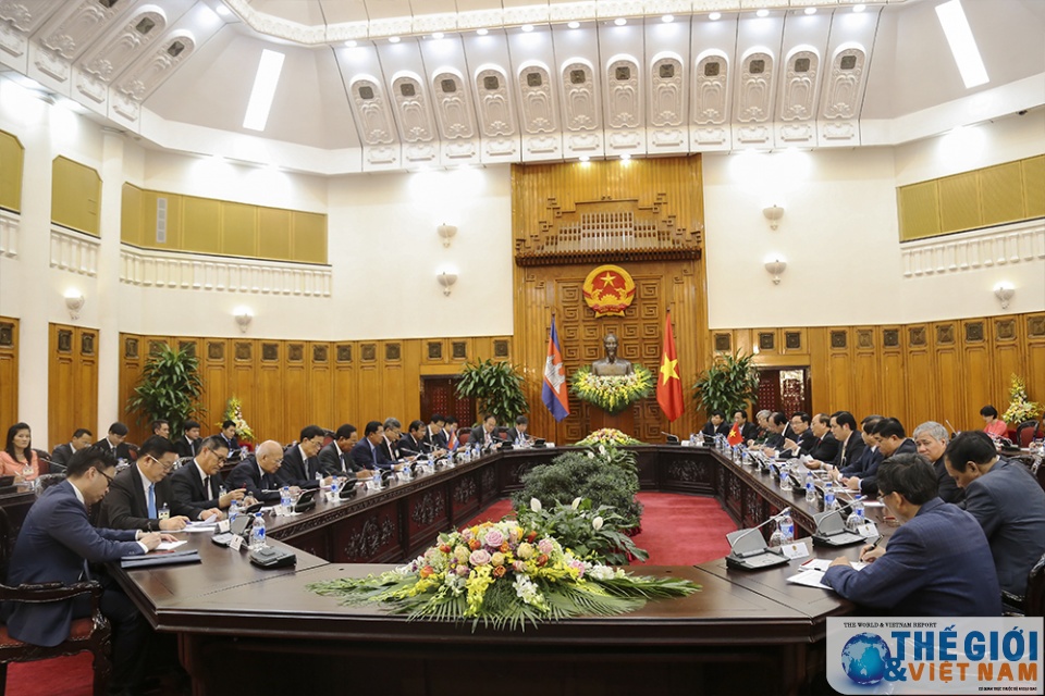thu tuong chinh phu nguyen xuan phuc hoi dam voi thu tuong campuchia hun sen