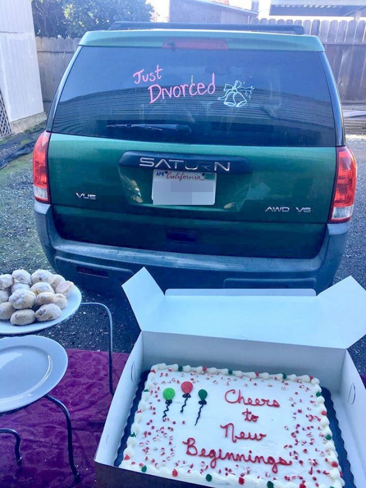 cap doi tung bung to chuc tiec ly hon