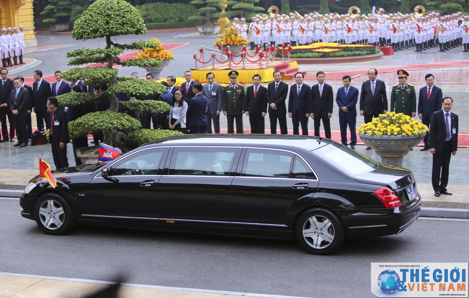 le don thu tuong campuchia tai phu chu tich