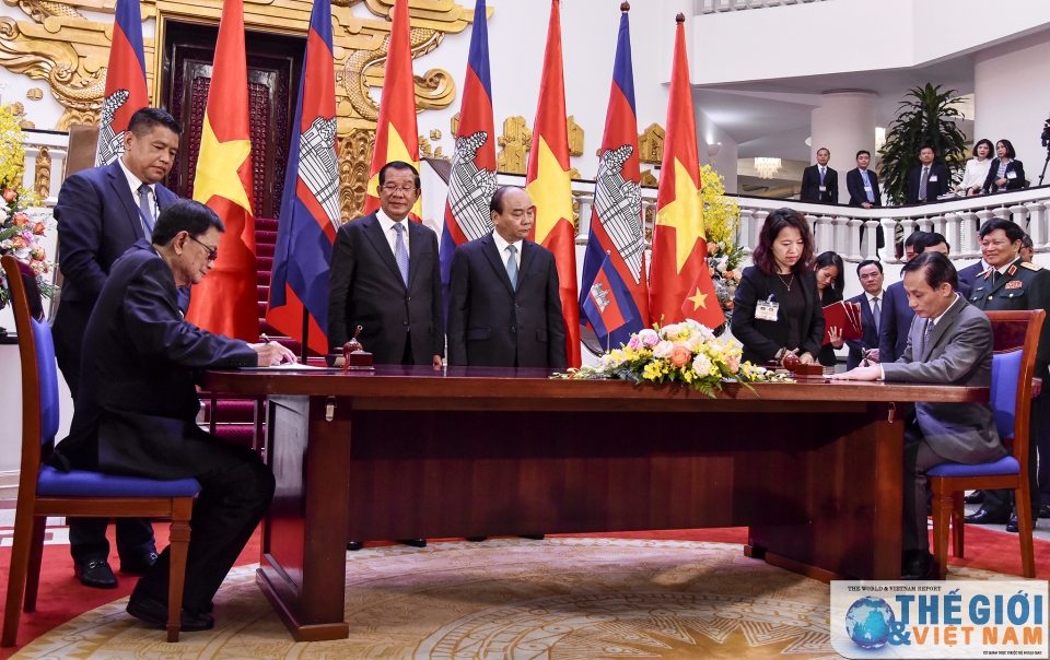 le don thu tuong campuchia tai phu chu tich