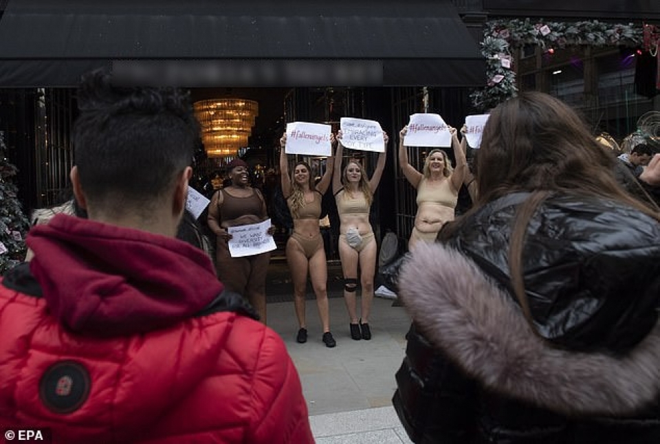 phu nu ngoai co xuat hien truoc cua hieu noi y doi ve dep da dang