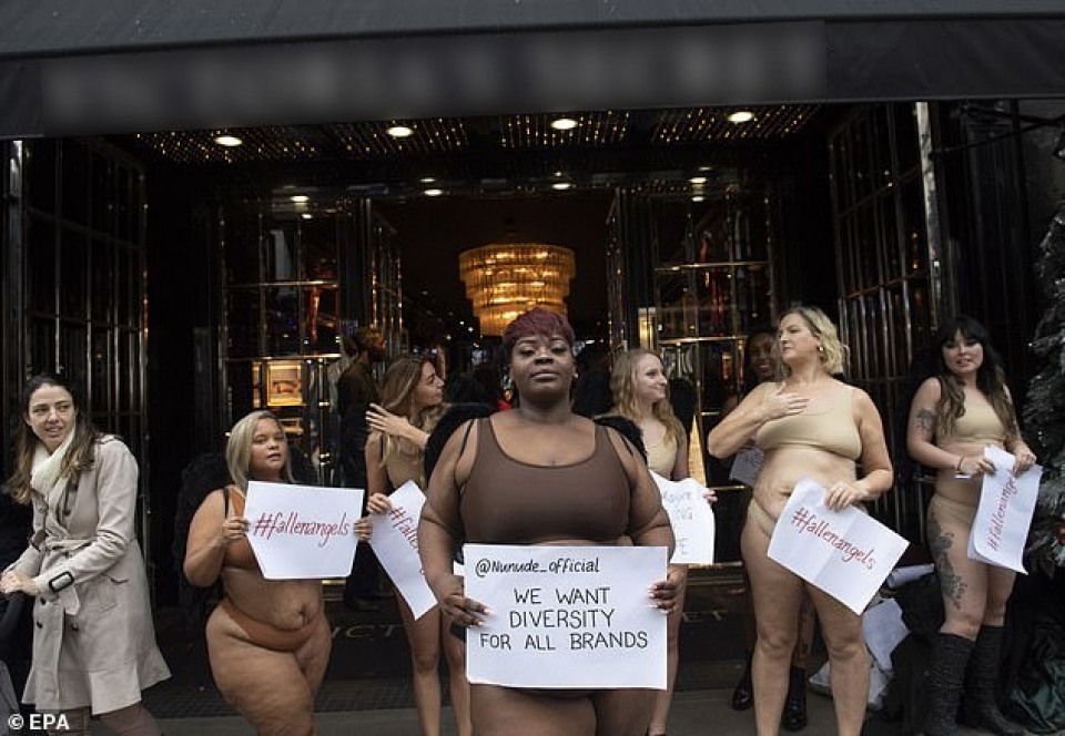 phu nu ngoai co xuat hien truoc cua hieu noi y doi ve dep da dang