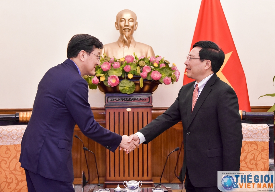 pho thu tuong pham binh minh tiep thu truong han quoc yoon soon gu