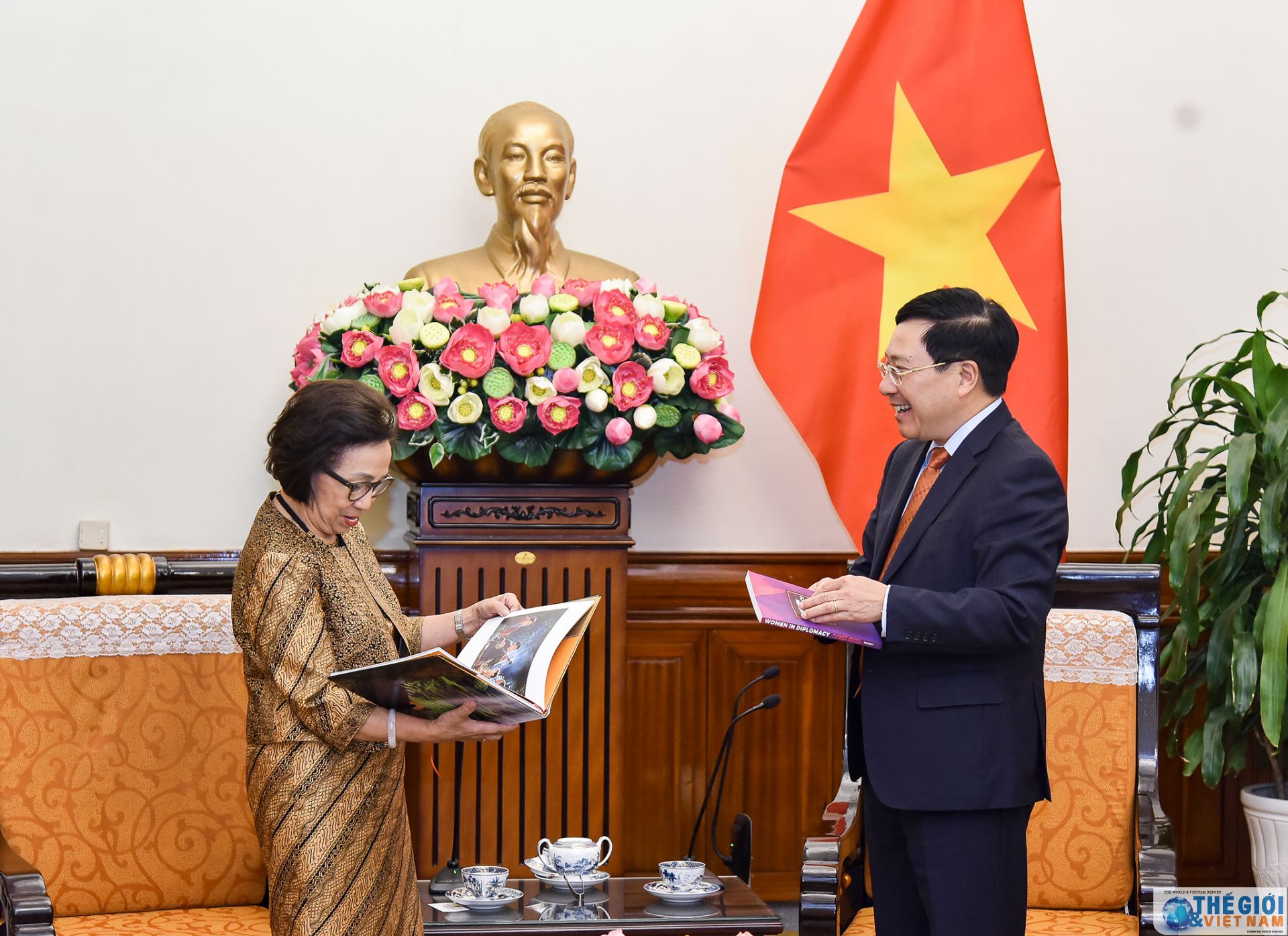 pho thu tuong pham binh minh tiep cuu bo truong ngoai giao philippines