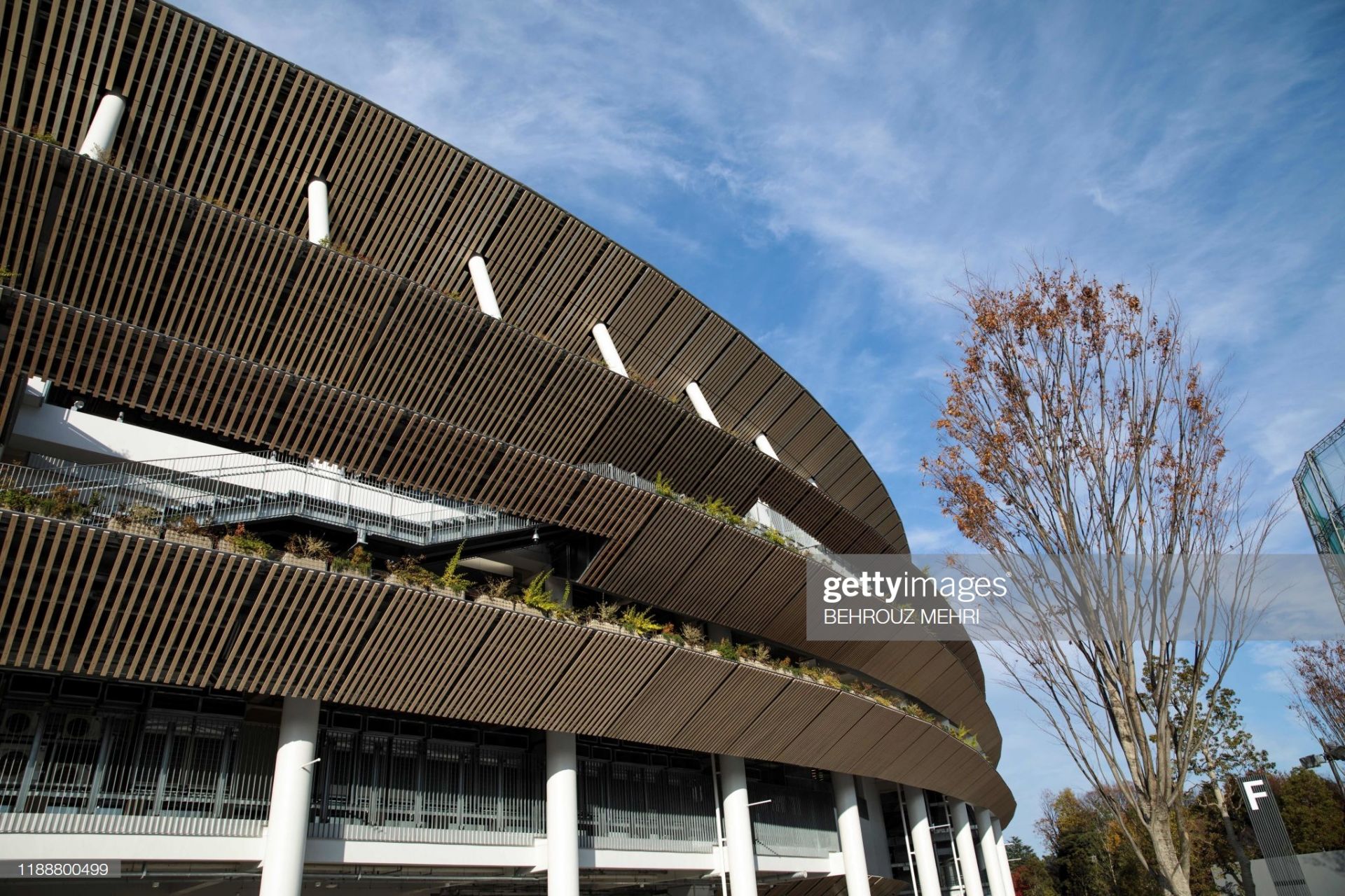 ben trong san van dong olympic 2020 cua nhat ban co gi doc dao