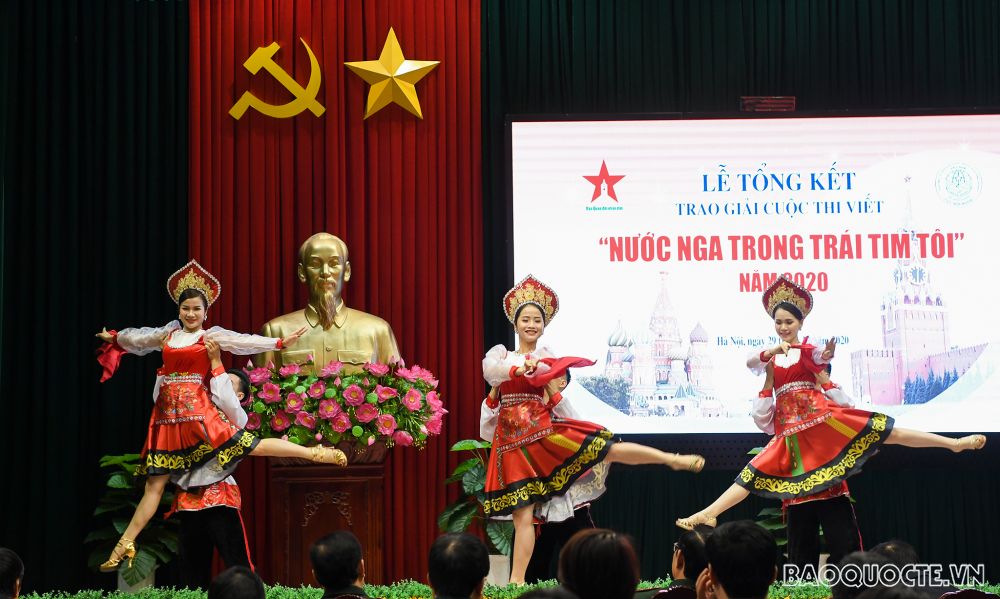 Trao giải Cuộc thi viết “Nước Nga trong trái tim tôi” năm 2020 16 tác phẩm xuất sắc của Cuộc thi viết 'Nước Nga trong trái tim tôi' năm 2020
