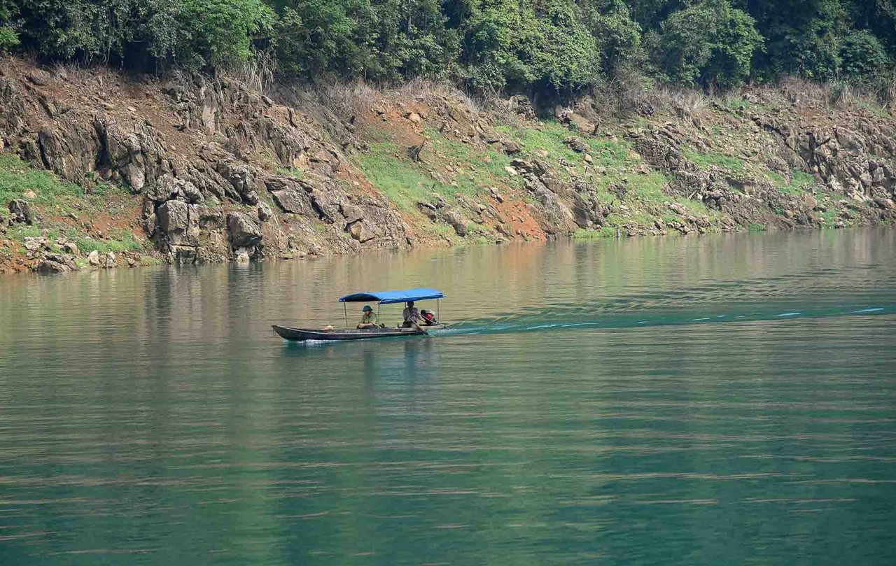 Về miền cao nguyên đá Đông Văn