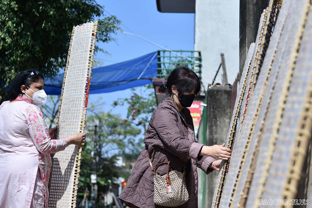 Nhóm AWCH thăm và tìm hiểu về sản vật địa phương tại tỉnh Bắc Giang