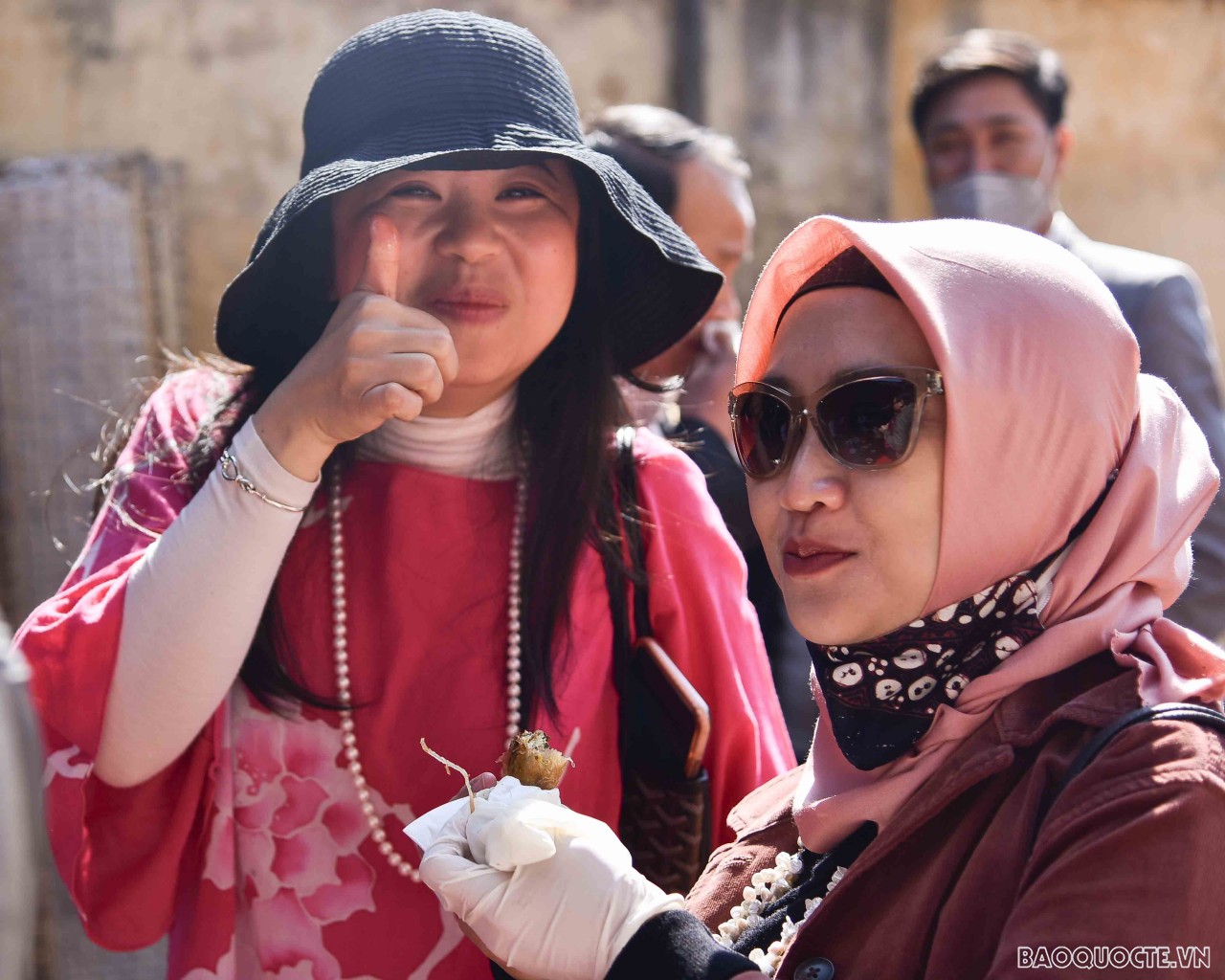 Nhóm AWCH thăm và tìm hiểu về sản vật địa phương tại tỉnh Bắc Giang