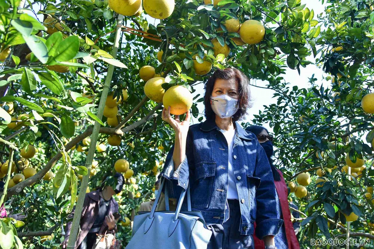 Nhóm AWCH thăm và tìm hiểu về sản vật địa phương tại tỉnh Bắc Giang