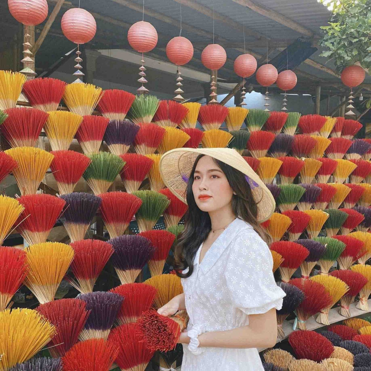 Nghỉ Tết Dương lịch 2022, ghé Huế chụp ảnh đẹp mê ly, ăn món ngon giá rẻ 'giật mình'