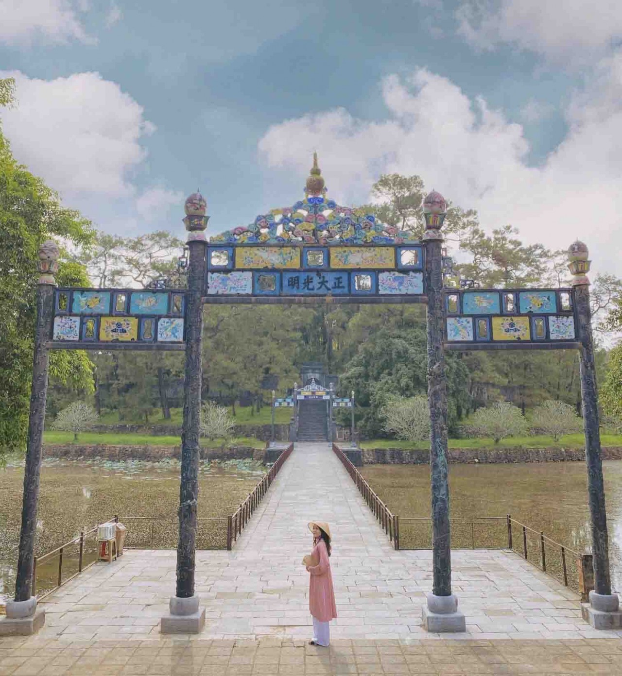 Nghỉ Tết Dương lịch 2022, ghé Huế chụp ảnh đẹp mê ly, ăn món ngon giá rẻ 'giật mình'