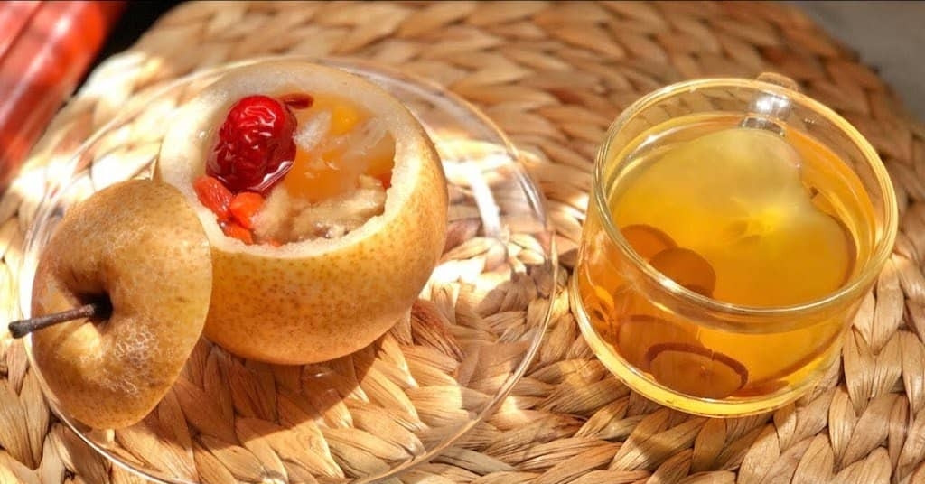 Sốt xình xịch thức uống từ quả lê nấu củ cải, mía, gừng, sả