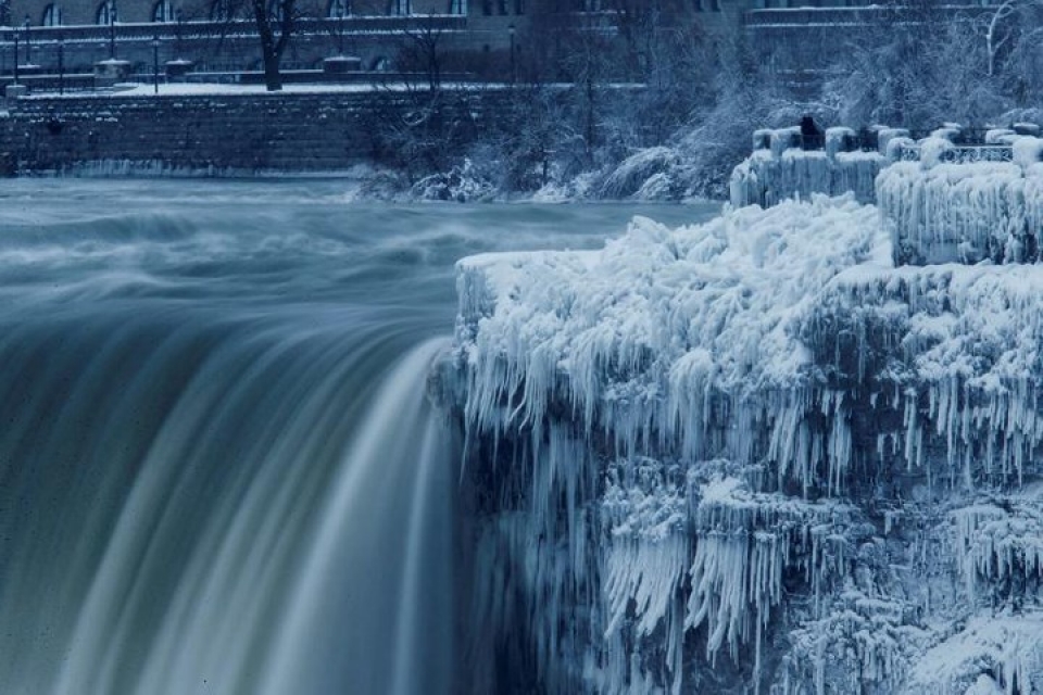 Mua đong Kỳ Vỹ ở Thac Niagara