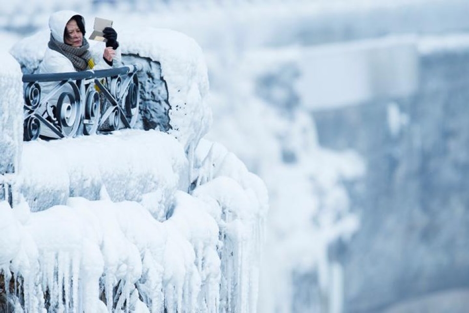 Mùa Đông kỳ vỹ ở Thác Niagara mua dong ky vy o thac niagara